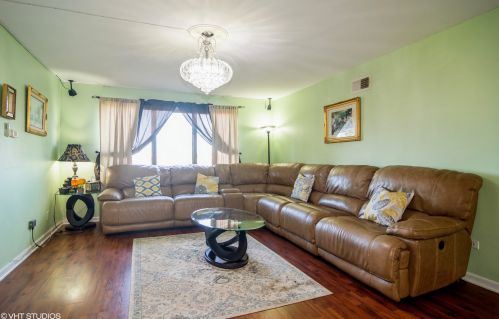 1462 Carol Ct, Palatine, IL 60074-3099