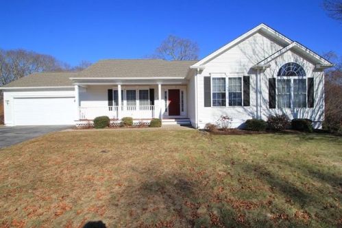 52 Tum A Lum Cir, Westerly, RI 02891-3156