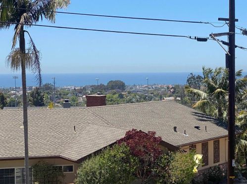 3444 Seacrest Dr, Carlsbad, CA 92008-2037