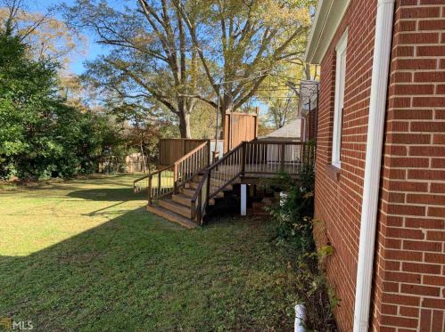 14 Lee St, Newnan, GA 30263-1915