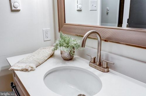 536 Friendship Ave, Lancaster PA  17601-4416 exterior