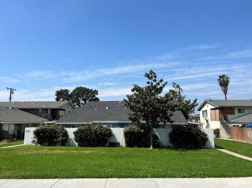 401 Tustin Ave, Anaheim CA  92807-2633 exterior