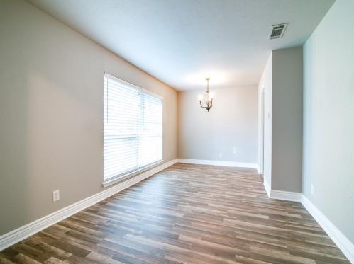 1621 Charlotte Dr, Garland TX  75041-4944 exterior