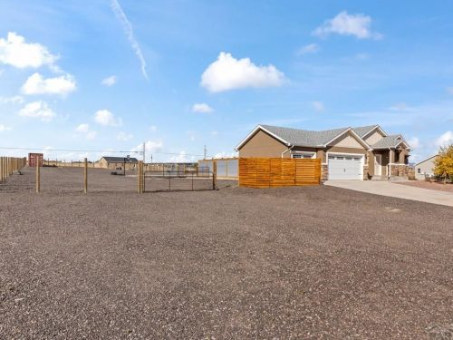 1433 Dailey Dr, Pueblo CO  81007-1239 exterior