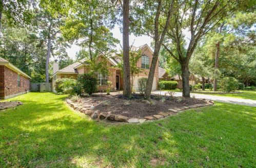 198 Russet Grove Cir, Conroe TX  77384-3828 exterior