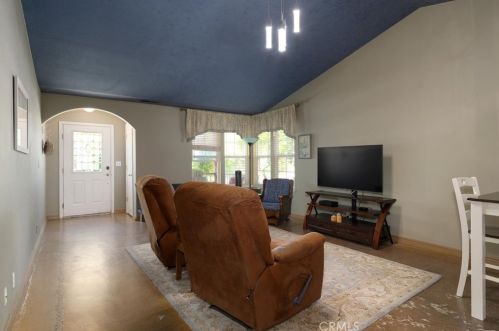 1165 Deschutes Dr, Chico, CA 95973-1011
