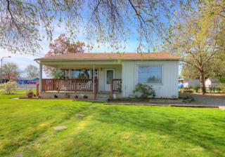 138 Mace Rd, Medford, OR 97501-1263