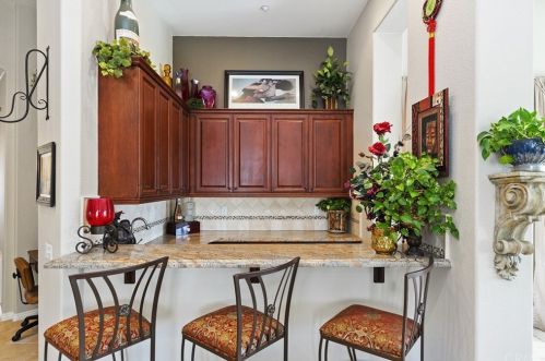 7565 Sun Blossom Ct, Riverside CA  92508-6627 exterior
