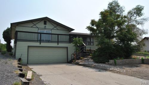 4030 Valley Dr, Pueblo, CO 81008-1752