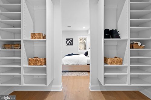 541 22nd St, Philadelphia PA  19130-3130 exterior