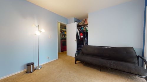 216 Raupp Blvd, Buffalo Grove, IL 60089-2112