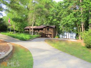 400 Panorama Dr, Lavonia, GA 30553-4091
