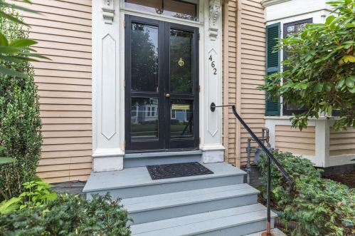 462 Lincoln Ave, Portsmouth, NH 03801-5123