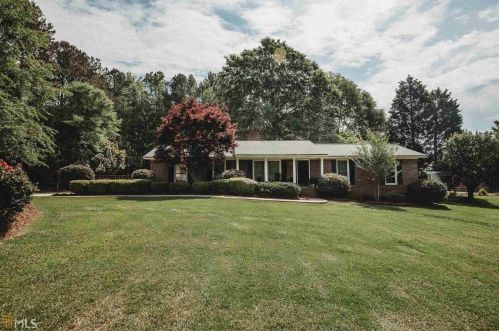 105 Skyline Dr, Barnesville, GA 30204-1810