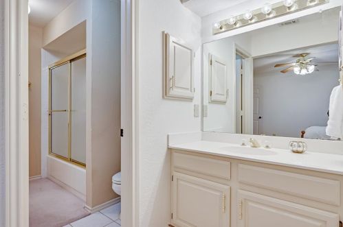 2312 Colleen Ct, Carrollton TX 75007-2037 exterior