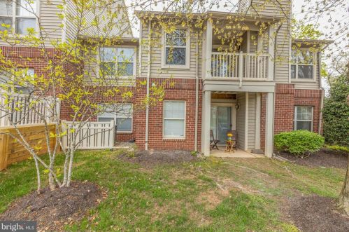 11655 Gas Light Ct, Herndon, VA 20190-3566
