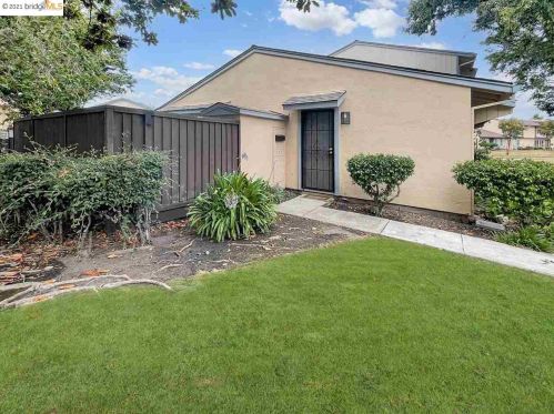 27347 Marigold Ct, Hayward, CA 94545-4122
