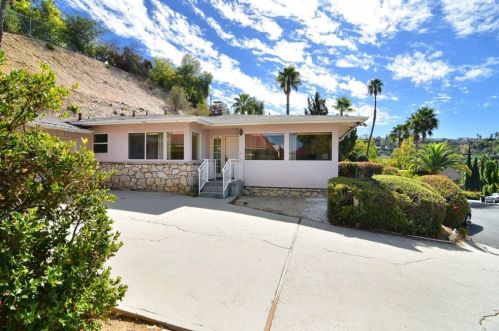 17704 Alonzo Pl, Van Nuys, CA 91316-4319