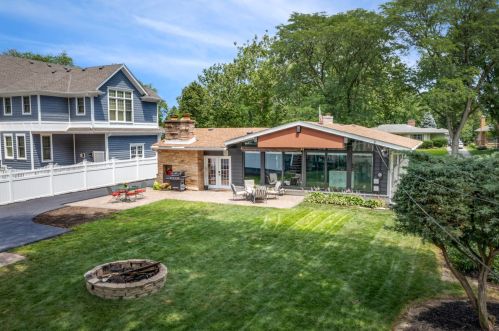 364 Scott Ave, Glendale Heights, IL 60137-4821