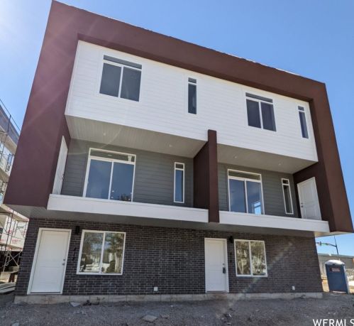 426 Depot St, Clearfield, UT 84015-2369