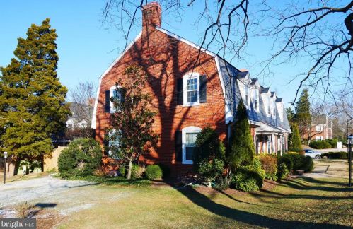 4105 32nd Rd, Arlington VA  22206-2002 exterior