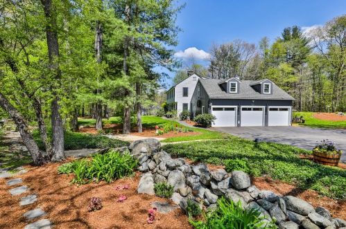 7 Sherwood Dr, Hollis, NH 03049-6109