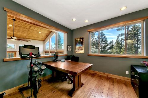 16125 Martis Peak Rd, Truckee CA  96161-1485 exterior