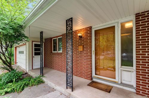 8024 34th Pl, Minneapolis MN  55427-1927 exterior