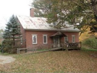70 Reservoir Rd, Meredith, NH 03253-5514
