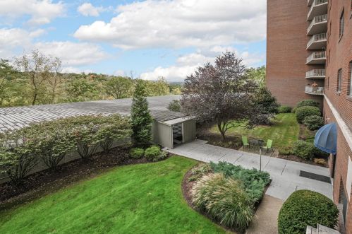 5300 Hamilton Ave, Cincinnati OH  45224-3196 exterior