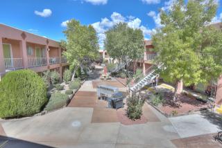 312 Graceland Dr, Albuquerque NM  87108-2741 exterior