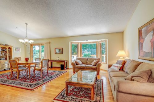 4980 Oakview Ln, Minneapolis, MN 55442-2025