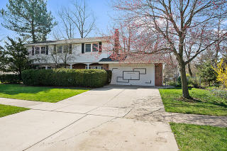 2301 Harrison St, Glenview, IL 60025-4824