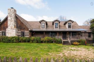 1676 Willow Branch Rd, Dickson, TN 37055-6112