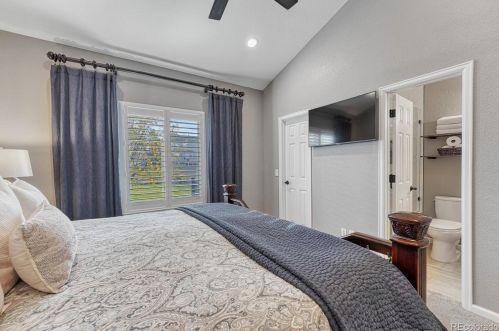 6051 Valdai Way, Aurora CO 80015-6521 exterior