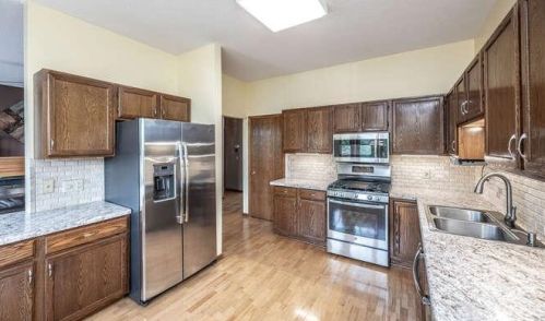 4052 Camberwell Dr, Saint Paul MN  55123-3918 exterior