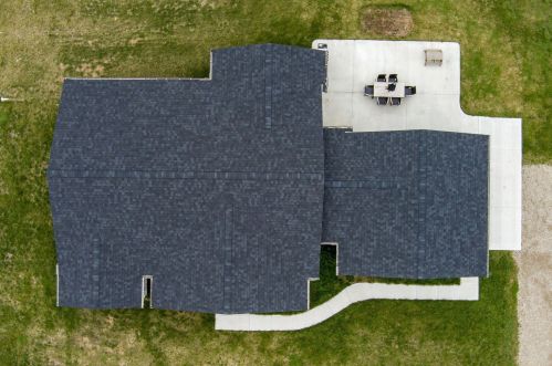 2536 Moorefield Rd, Springfield OH  45502-8209 exterior