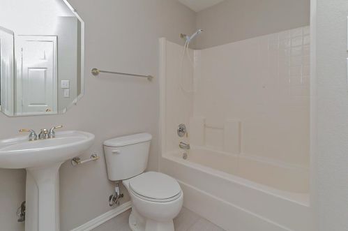 6937 Andress Dr, Fort Worth TX  76132-5031 exterior