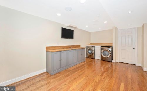 1306 Leister Dr, Silver Spring MD 20904-1547 exterior