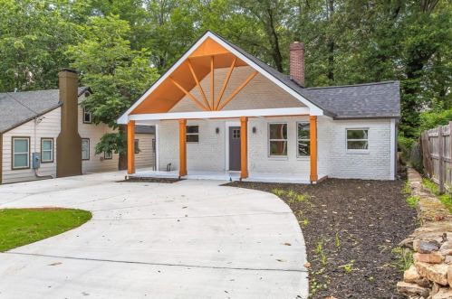 165 Mathewson Pl, Atlanta GA  30314-2631 exterior