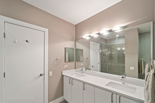 720 Dearborn St, Chicago IL  60654-3818 exterior