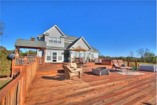 1224 Jimmy Malone Rd, Gassaway, TN 37095-2152