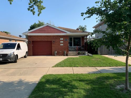 7017 Main St, Niles IL  60714-2238 exterior