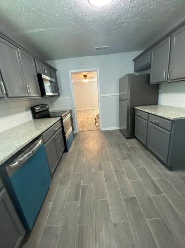 3871 Dowdell St, Fort Worth TX  76119-3619 exterior