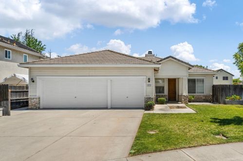 972 Lynn Ct, Ripon, CA 95366-3364