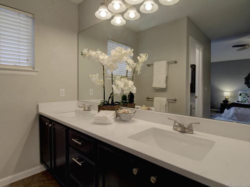 18099 Orchard Pl, Aurora CO  80016-1197 exterior