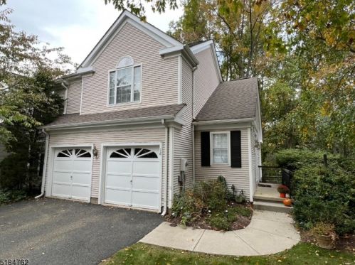 18 Rushmore Ln, Hackettstown, NJ 07840-2835