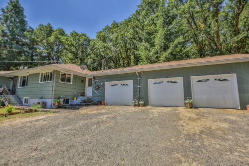 22070 Highway 22, Sheridan, OR 97378-9548