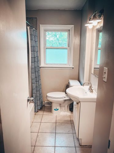 2933 98th St, Hammond IN  46322-3349 exterior