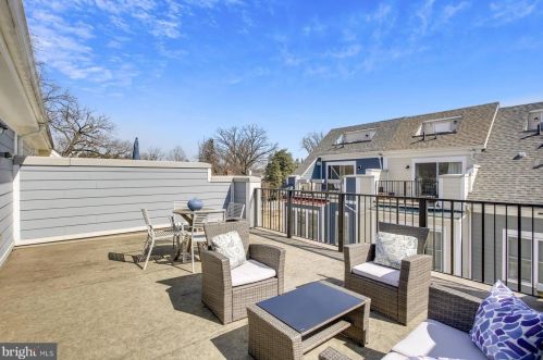 642 Ellsworth Dr, Silver Spring MD 20910-4301 exterior